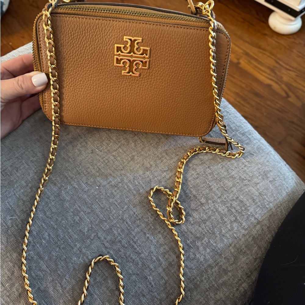 Tory Burch Britten Small Top Handle Case in Bark